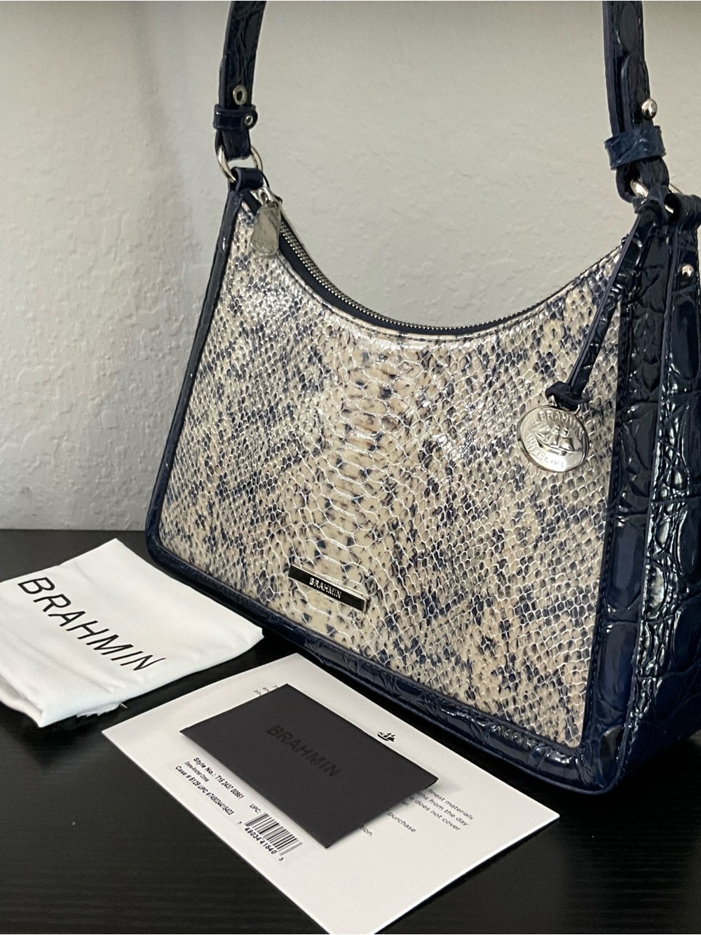 Brahmin Esme ANCHOR CIRRUS Blue & Creme Leather Shoulder Bag - Picture 4 of 9